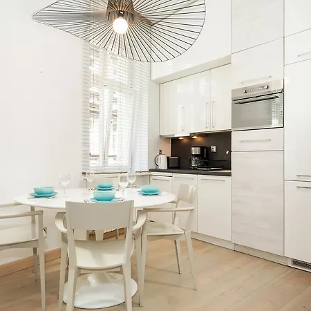 Strzalowa By Renters Apartment