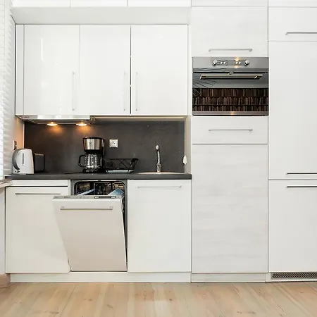 Apartment Strzalowa By Renters *