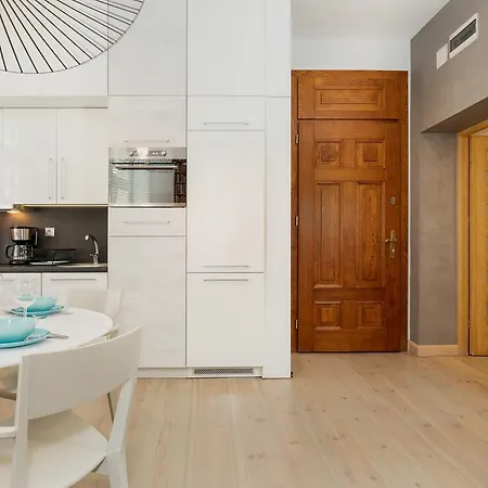 Apartment Strzalowa By Renters