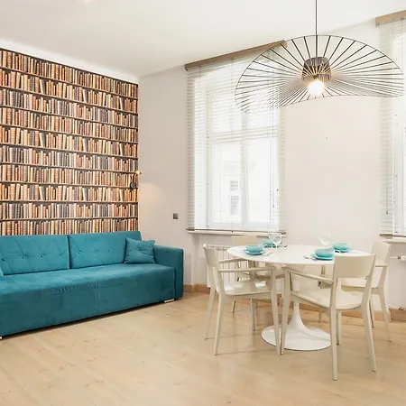 Strzalowa By Renters Apartamento