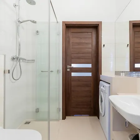 شقة Strzalowa By Renters بوزنان