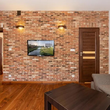 Strzalowa By Renters * بوزنان